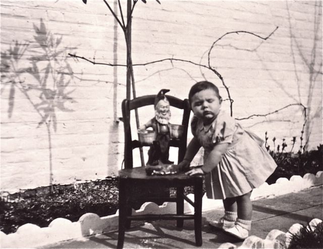 De kleine Sandrine kon aanvoelen van welke stam een tuinkabouter afkomstig was. Speciaal hoor!